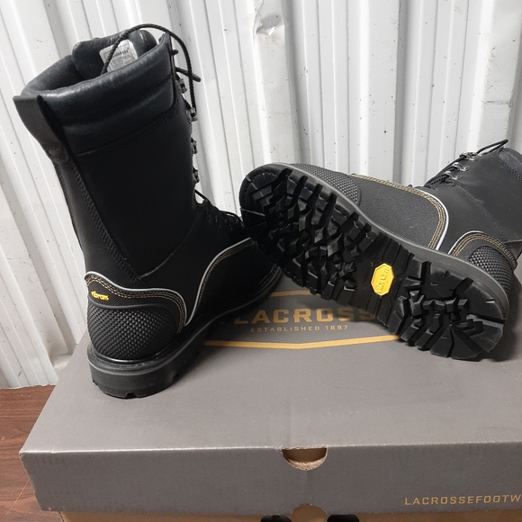 Man's working boots - Picture 9 of 13